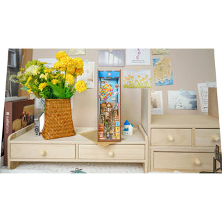 DIY Book Nook Kit | Travel with the Wind | HTQ126