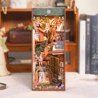 DIY Book Nook Kit | Shakespeare's Verse with Dust Cover | TQ129