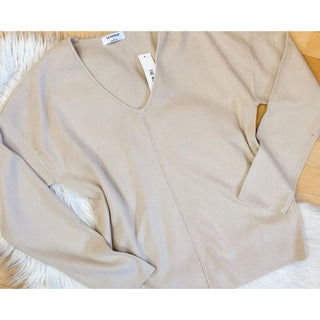 Hearthstone Sweater | Solid V-Neck Seam Knit | Oatmeal | BP-43