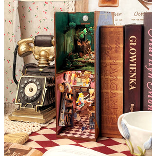DIY Book Nook Kit | Alice's Adventure | HTQ128
