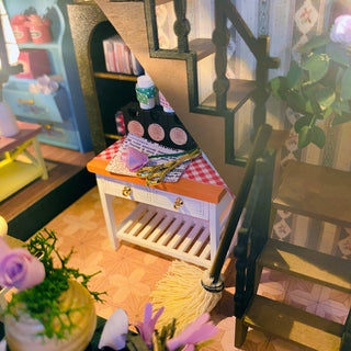 DIY Miniature House Kit | Garden Loft | MIN106