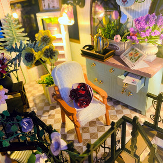 DIY Miniature House Kit | Garden Loft | MIN106