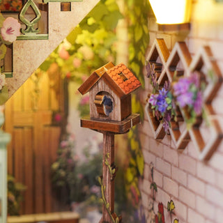 DIY Book Nook Kit: Flower Shop HTQ141