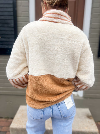 Color Block Sherpa Half-Zip Pullover VJ-31