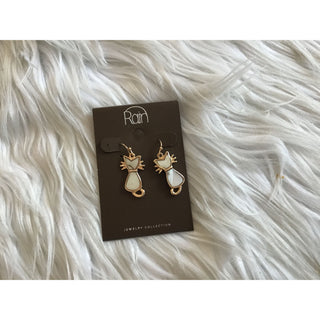 Pearlescent Cat Drop Earrings | RJ-19