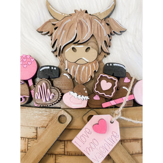 Highland Cow | Valentine Basket | Wooden Shelf Decor | VAL-01