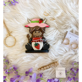 Highland Cow | Strawberry Summer Shelf Decor | HC-04