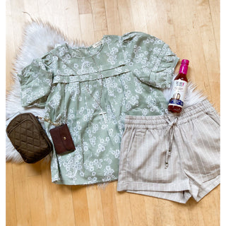 Sweet Magnolia Pleated Shirt DR-09
