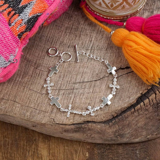 Gracefully Linked Bracelet