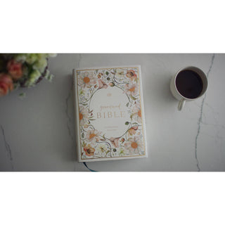 ESV GraceLaced Bible, HC (Artwork by Ruth Chou Simons)